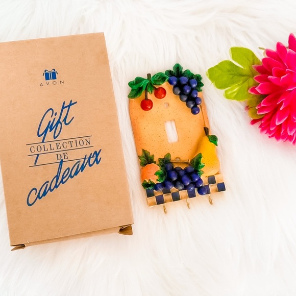 • 10/$25- Avon Gift Collection- Country Kitchen Collection Switchplate - Picture 1 of 4